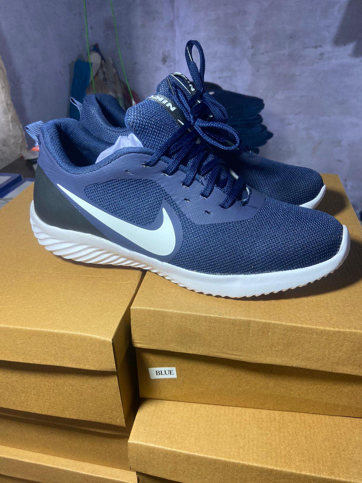 Men's Ultra Light Weight Casual Shoe